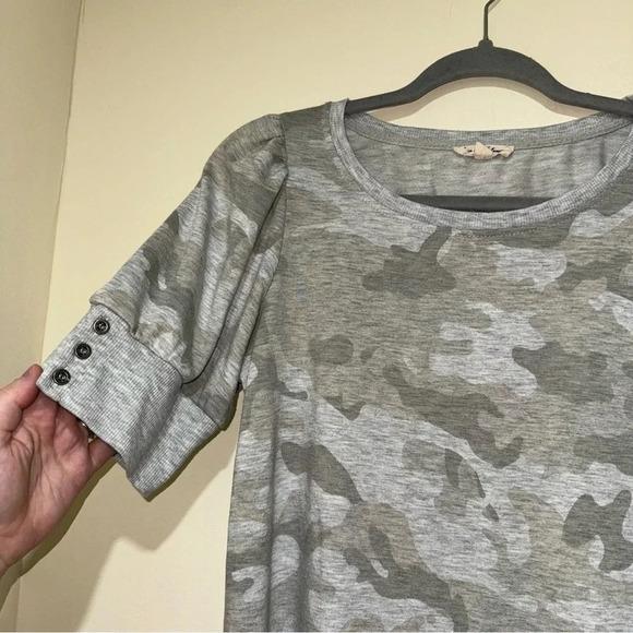 Women’s Jane and Dalancey Brand Camo Print Short Puff Work Sleeve T-Shirt Size:M - Picture 5 of 13